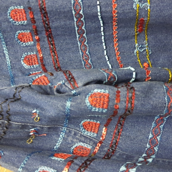 C.L.O.T.h.e.s denim 100% cotton beaded embroidery button up top - Picture 9 of 14